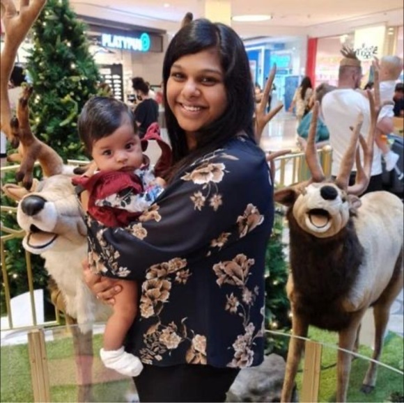 Meet your Posher, Adhunika - Picture 1 of 1